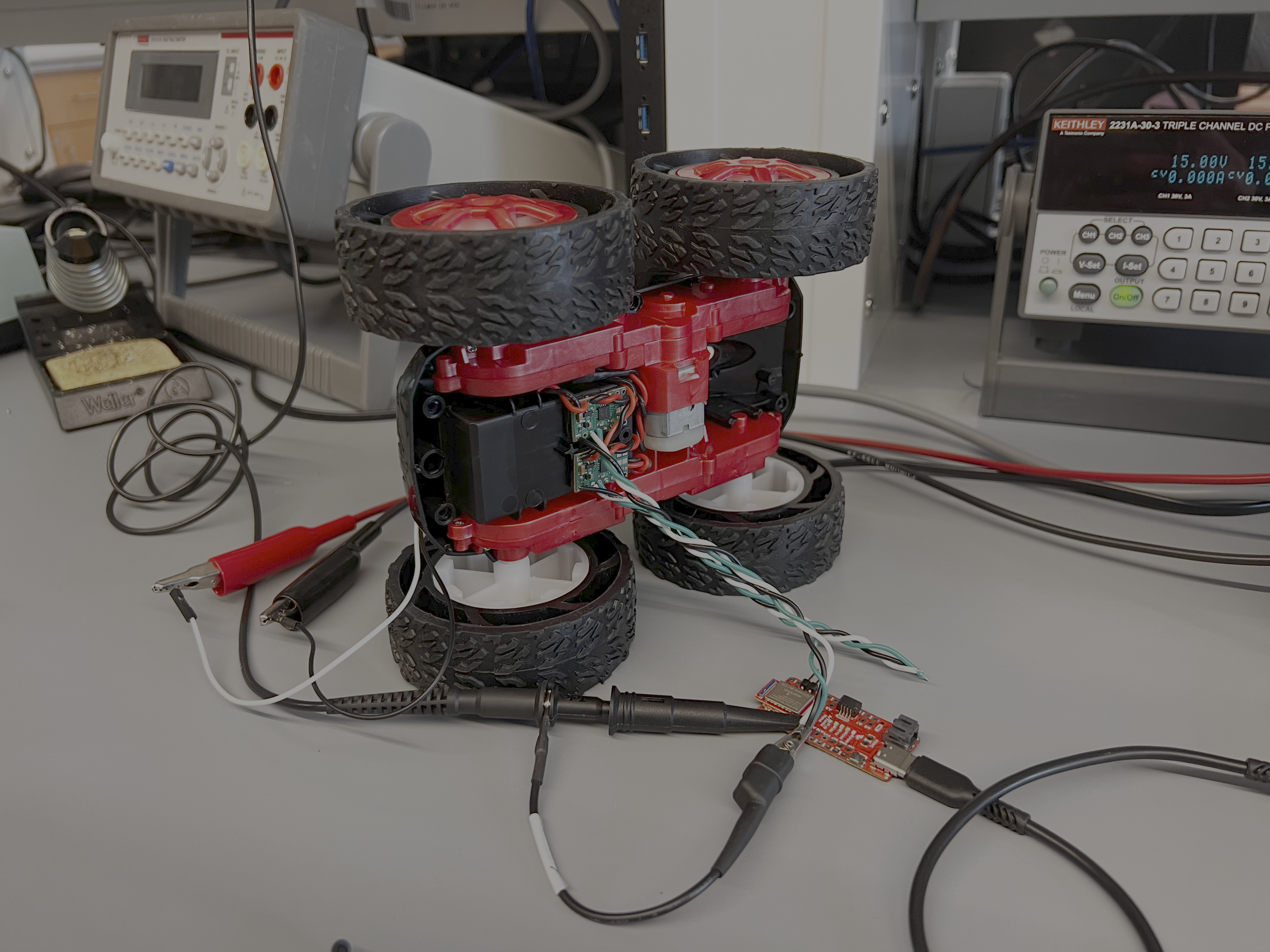 Power supply and oscilloscope setup